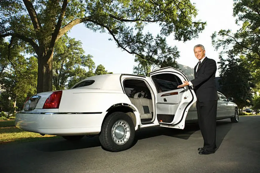 Exploring the Benefits of Limousine Services